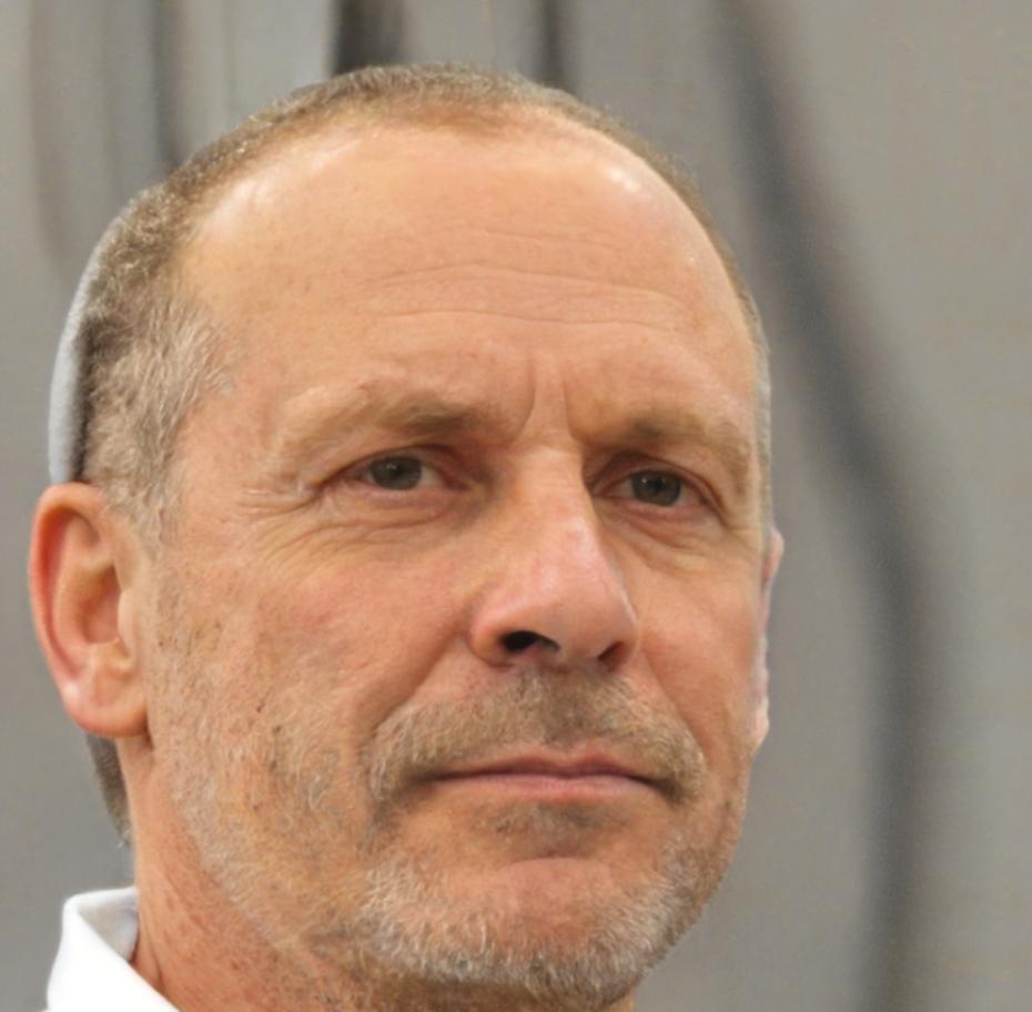 Porträt von Henrik Voss